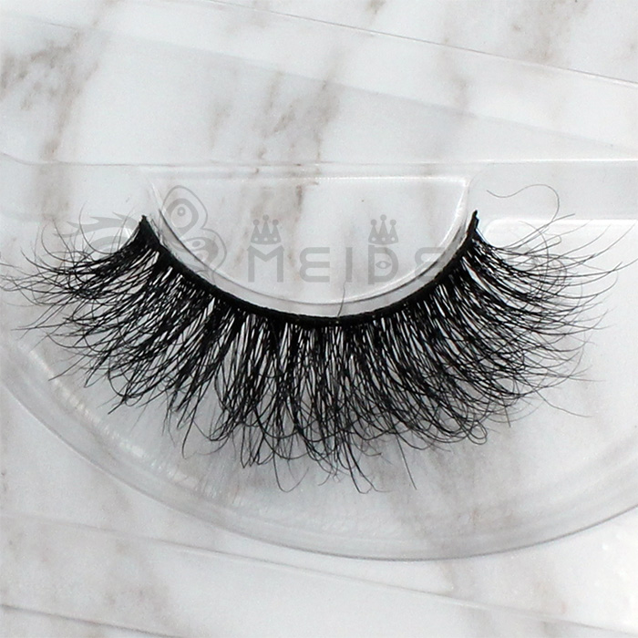 False eyelashes